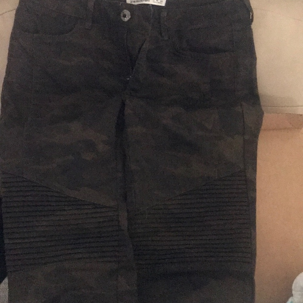 Zara pants - Picture 2 of 3